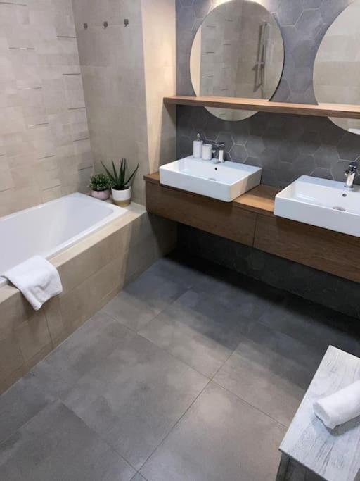 Urban 2 Bedroom Apartman